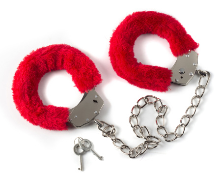 Lola Toys Bondage Ankle Cuffs, красные. Оковы с мехом