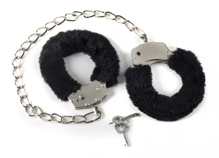 Lola Toys Bondage Ankle Cuffs, черные. Оковы с мехом